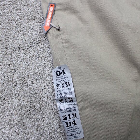 Dockers D4 Pants NWT Mens 36x34 Beige Relaxed Fit Mobile Pocket Khaki Flat Front - Picture 10 of 15